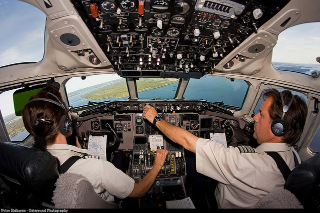 Flugzeugcockpit ANC Kopfhörer