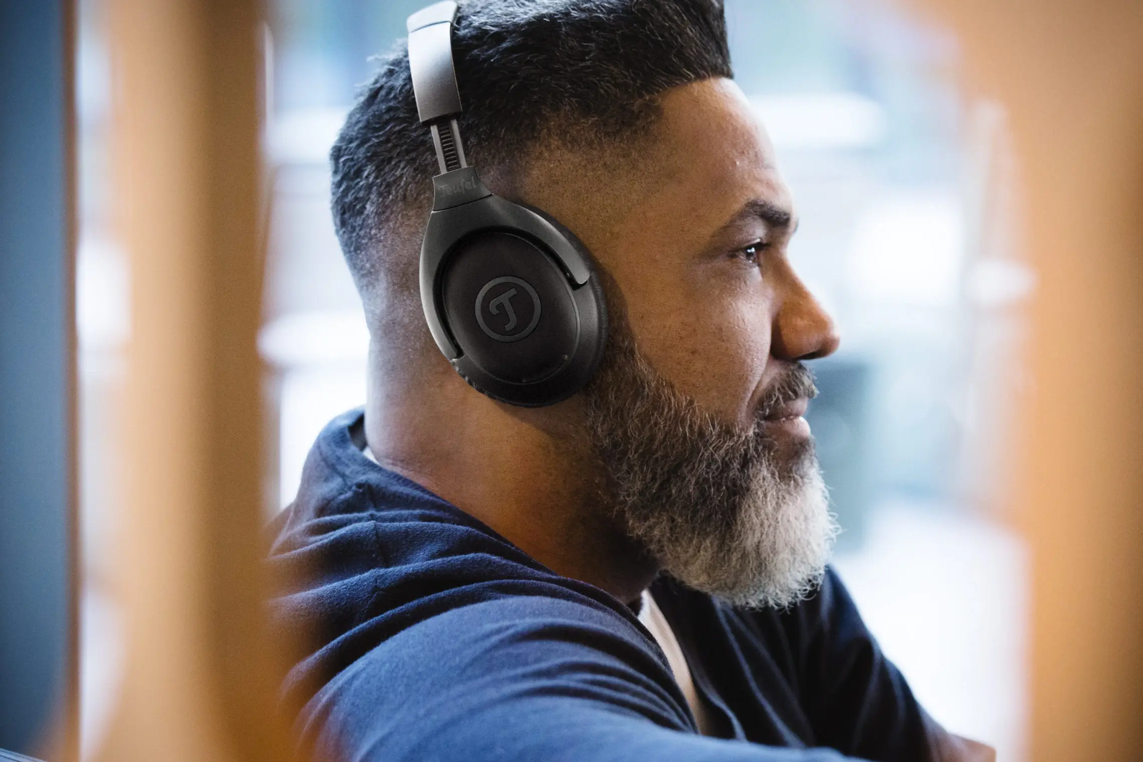 MUTE BT Bluetooth headphones MUTE BT Bluetooth headphones