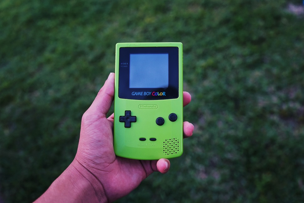 Game Boy Color in Knallgrün.