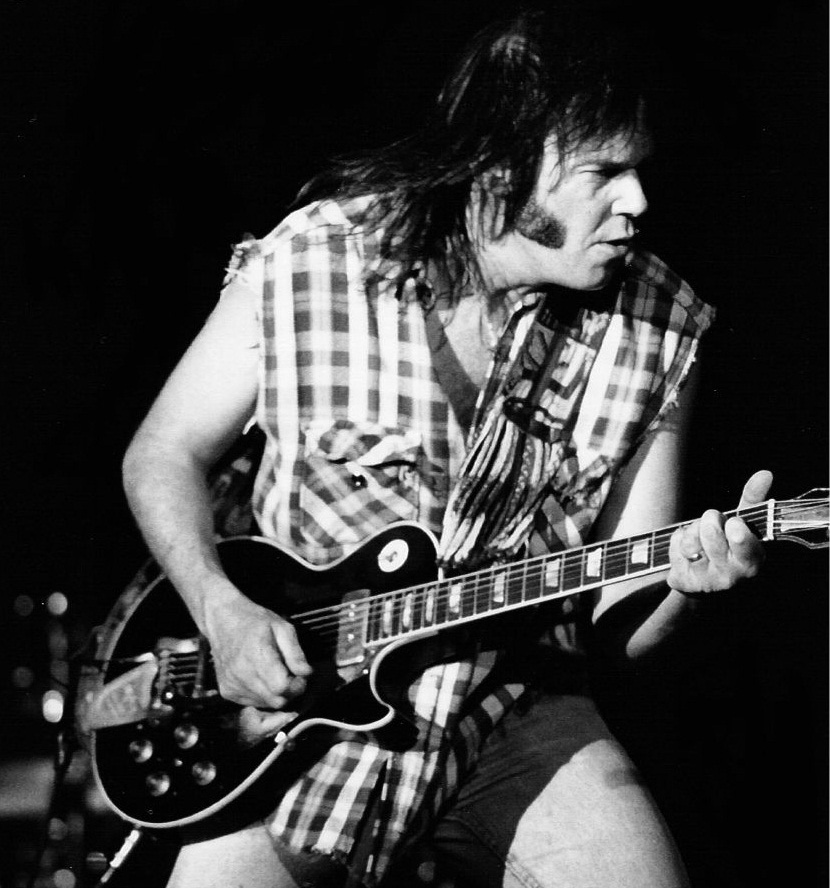 Neil Young mit Gitarre