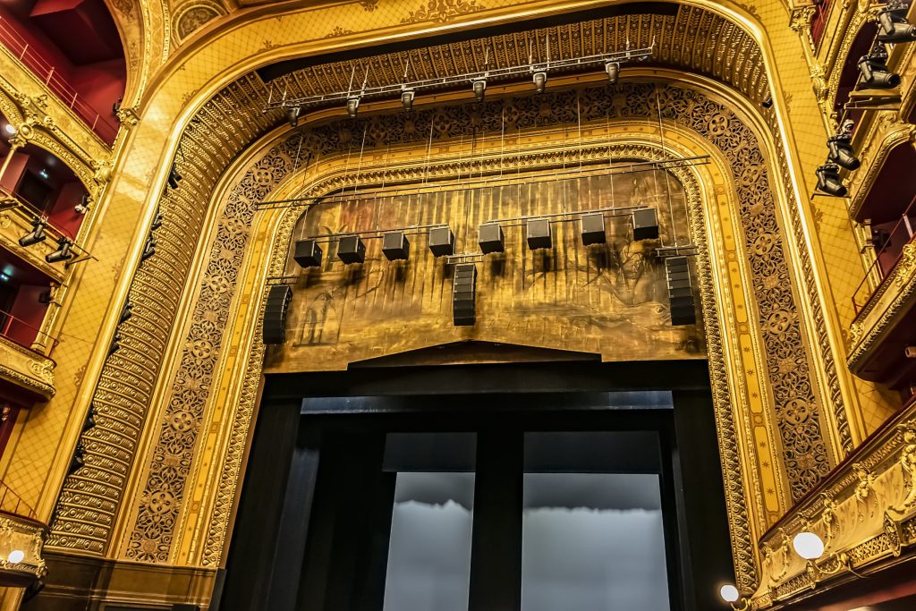 Scène du Théâtre du Châtelet de Paris